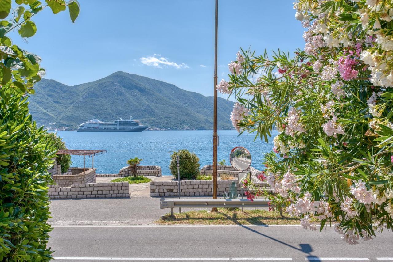 Apartment Elegant Kotor Exterior photo
