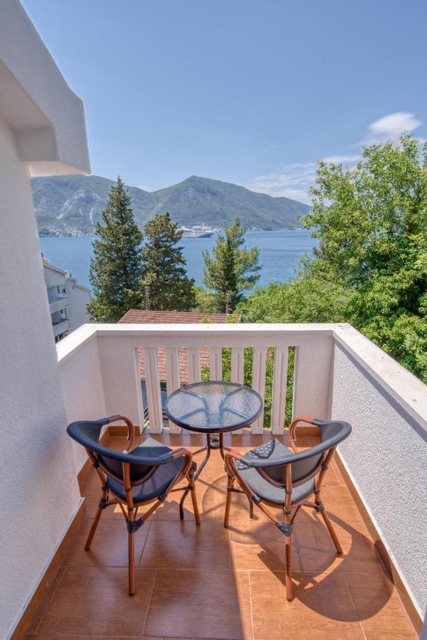 Apartment Elegant Kotor Exterior photo