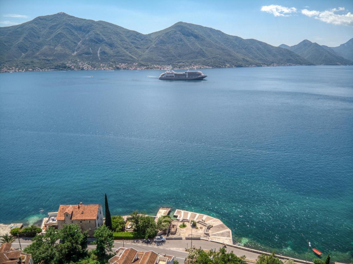 Apartment Elegant Kotor Exterior photo