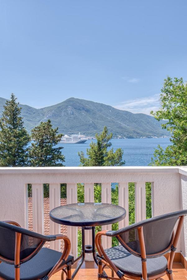 Apartment Elegant Kotor Exterior photo